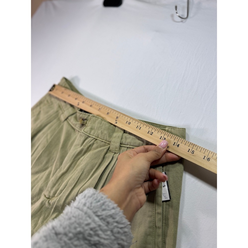 Free People Pleated Wide Leg Shorts Women's Size 2 Olive Green Cotton Chino - Picture 8 of 10
